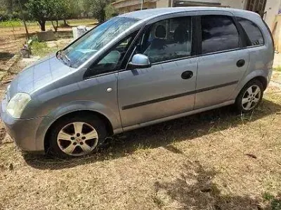 Usata Opel Meriva 101 CV (74 kW) 2005 Grigio Monovolume