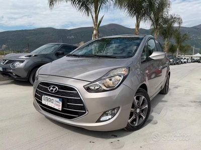 Usata Hyundai ix20 90 CV (66 kW) 2016 Marrone Utilitaria