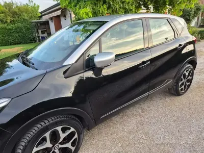 Usata Renault Captur 90 CV (66 kW) 2017 Nero SUV