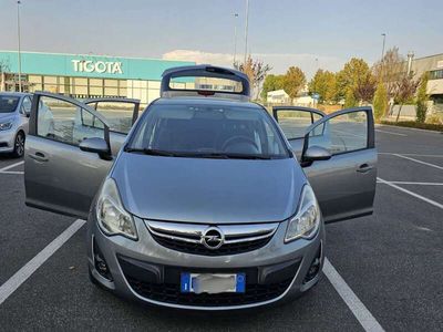 usata Opel Corsa 5p 1.2 Club Gpl-tech 80cv