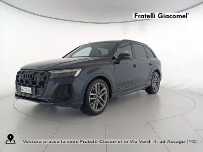 Usata Audi Q7 S-Line 286 CV (210 kW) 2025 Grigio waitomo metallizzato SUV