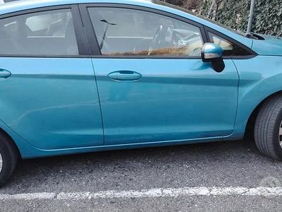 Usata Ford Fiesta 90 CV (66 kW) 2008 Blu Utilitaria