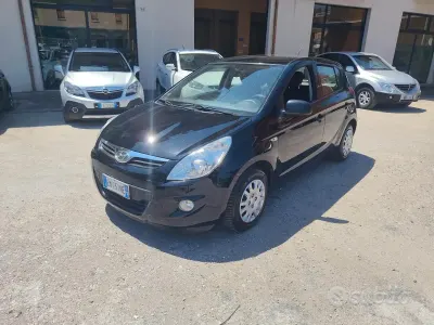 Usata Hyundai i20 Classic 75 CV (55 kW) 2012 Nero Utilitaria