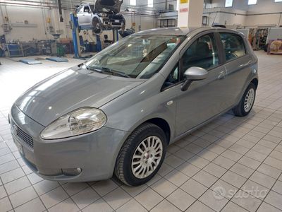 usata Fiat Punto 1.4 Metano ok neopatentati