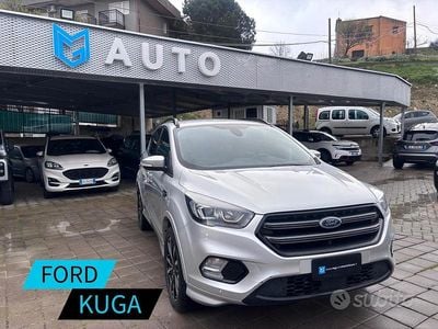 Usata Ford Kuga 120 CV (88 kW) 2019 Grigio SUV