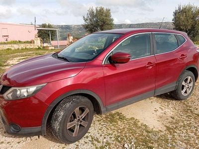 Usata Nissan Qashqai 115 CV (84 kW) 2015 Rosso SUV