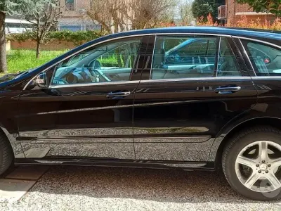 Usata Mercedes R320 224 CV (164 kW) 2008 Nero Station wagon