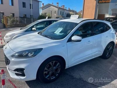Usata Ford Kuga ST-Line 120 CV (88 kW) 2022 Bianco SUV