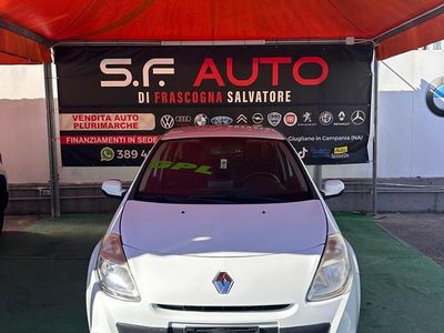 Bianco Usata 2011 Renault Clio II Dynamique Berlina | 3500 € (Buon prezzo)