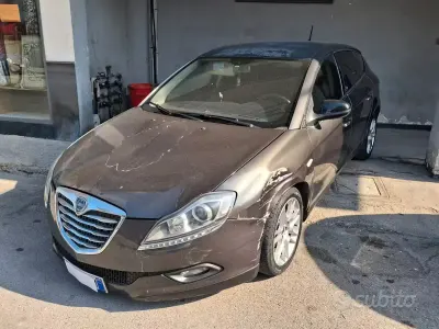 Usata Lancia Delta 120 CV (88 kW) 2009 Grigio Utilitaria