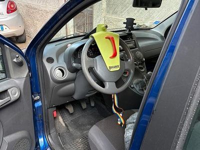 Usata Fiat Panda Active 54 CV (39 kW) 2007 Blu Utilitaria