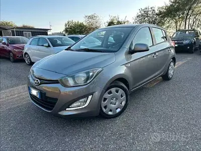 Usata Hyundai i20 Classic 85 CV (62 kW) 2013 Grigio Utilitaria
