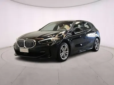 Usata BMW 116 M Sport 109 CV (80 kW) 2021 Black sapphire Utilitaria
