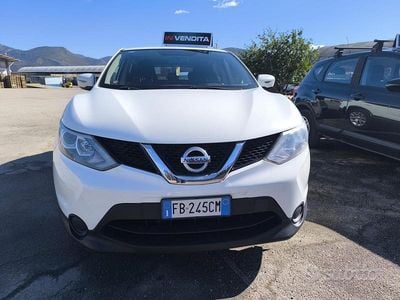 Usata Nissan Qashqai Acenta 115 CV (84 kW) 2015 Bianco SUV