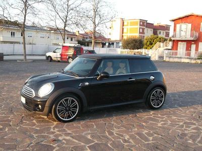 Usata Mini Cooper D 109 CV (80 kW) 2009 Nero Utilitaria