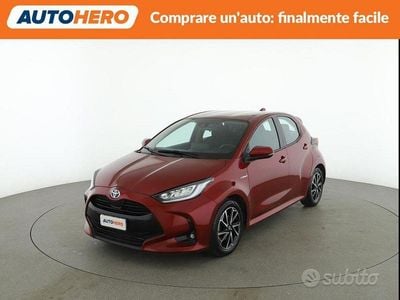 Usata Toyota Yaris Hybrid Trend 92 CV (67 kW) 2020 Rosso Berlina