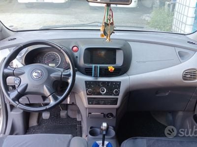 Usata Nissan Almera 136 CV (100 kW) 2005 Grigio Monovolume