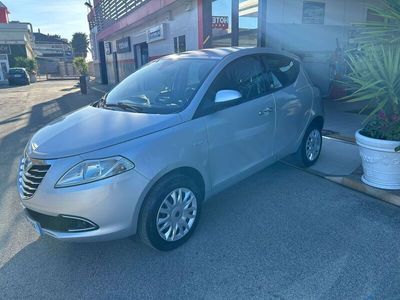 usata Lancia Ypsilon 0.9 TwinAir Auto in eccellenti condizioni