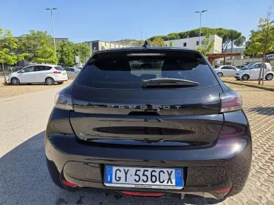 Usata Peugeot 208 Allure 56 kW (77 CV) 2025 Utilitaria