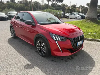 Usata Peugeot 208 GT-line 101 CV (74 kW) 2020 Rosso Utilitaria