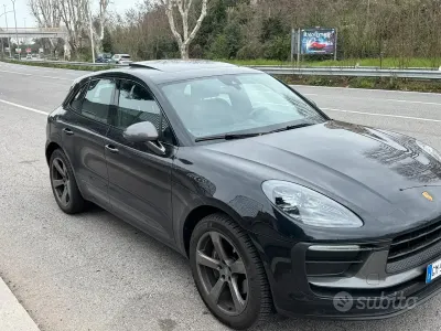 Usata Porsche Macan T 265 CV (194 kW) 2023 Nero SUV
