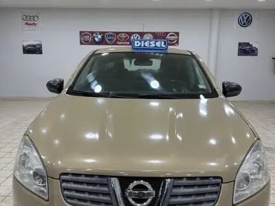 Usata Nissan Qashqai Tekna 106 CV (77 kW) 2008 Giallo SUV