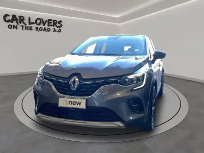 Usata Renault Captur Techno 101 CV (74 kW) 2023 Grigio chiaro SUV