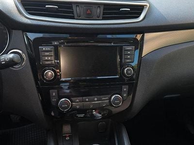 Usata Nissan Qashqai N-Connecta 140 CV (102 kW) 2019 Grigio SUV