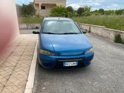 Usata Fiat Punto 60 CV (44 kW) 2000 Bluazzurro Utilitaria
