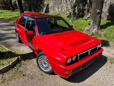 Usado Lancia Delta 205 CV (150 kW) 1992 Rojo Utilitario