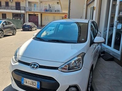 Usata Hyundai i10 Comfort 69 CV (50 kW) 2014 Bianco Utilitaria