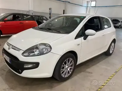 Usata Fiat Punto Evo S 69 CV (50 kW) 2011 Bianco Utilitaria