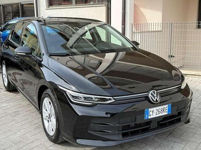 Usata VW Golf VIII Life 116 CV (85 kW) 2025 Nero Berlina