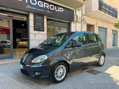 Usata Lancia Musa S 95 CV (69 kW) 2010 Grigio Monovolume