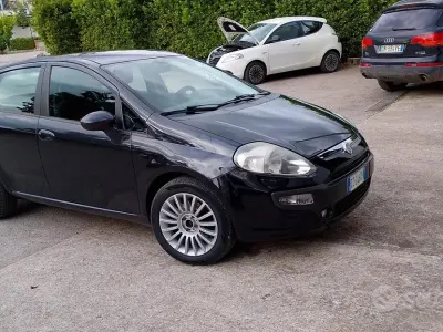 Usata Fiat Punto 90 CV (66 kW) 2009 Nero Utilitaria