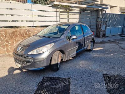 Grigio Usata 2007 Peugeot 207 Berlina | 1000 € (Buon prezzo)