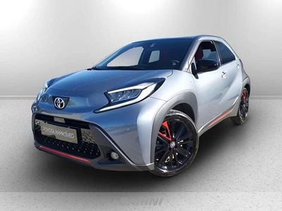 Usata Toyota Aygo X 72 CV (52 kW) 2023 Celestite grey & black SUV