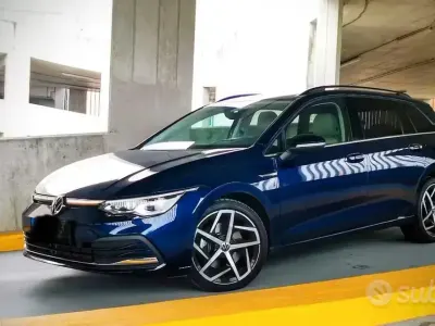Usata VW Golf VIII 131 CV (96 kW) 2021 Bluazzurro Station wagon