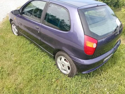 Usata Fiat Palio 60 CV (44 kW) 2001 Viola Berlina