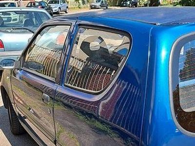 Usata Fiat 600 54 CV (39 kW) 2001 Blu Berlina