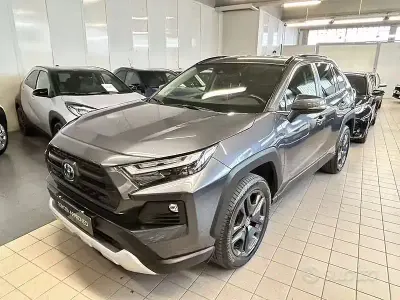 Begagnad Toyota RAV4 222 HK (163 kW) 2022 Grå SUV