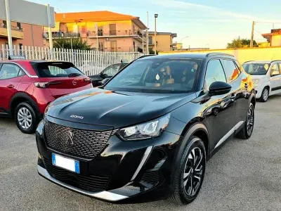Usata Peugeot 2008 Allure 131 CV (96 kW) 2023 Nero SUV