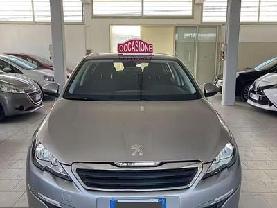 Usata Peugeot 308 Business-Line 92 CV (67 kW) 2014 Grigio Berlina