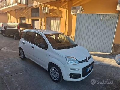 Usata Fiat Panda Young 69 CV (50 kW) 2015 Bianco Utilitaria