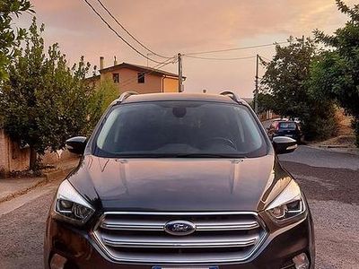 Usata Ford Kuga 120 CV (88 kW) 2018 Grigio SUV