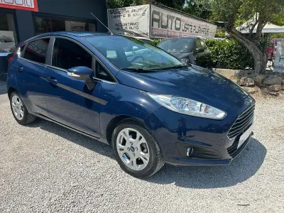 Usata Ford Fiesta Titanium 75 CV (55 kW) 2017 Blu Utilitaria