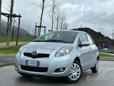 usata Toyota Yaris 1.0 benzina neo patentati 2011 garant