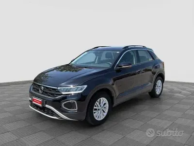 Usata VW T-Roc Life 150 CV (110 kW) 2022 Nero SUV