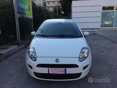Usata Fiat Punto 75 CV (55 kW) 2012 Bianco Utilitaria