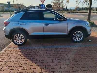 Usata VW T-Roc Life 110 CV (80 kW) 2024 Grigio SUV